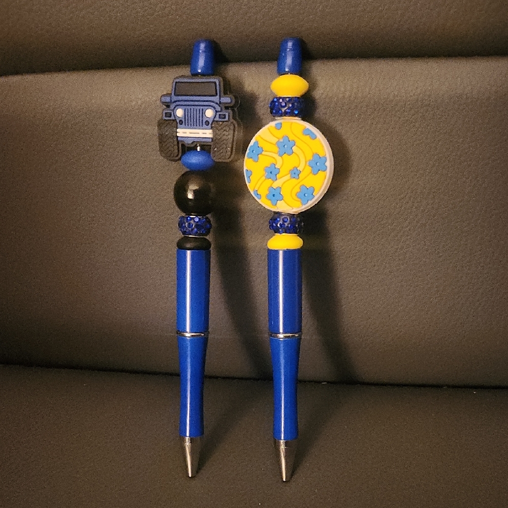 Blue Jeep and Yellow Floral Design Beaded Pens